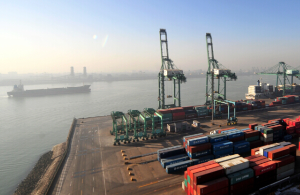 Tianjin Port's auxiliary channels start official operation