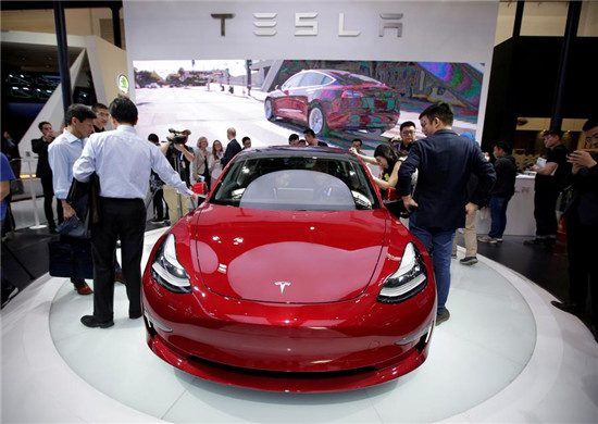 Large-scale shipment of Tesla's Model 3 cars arrives at Tianjin Port