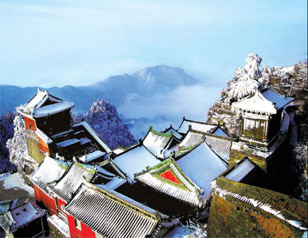 Taoist buildings: complex built on mountains - and legends