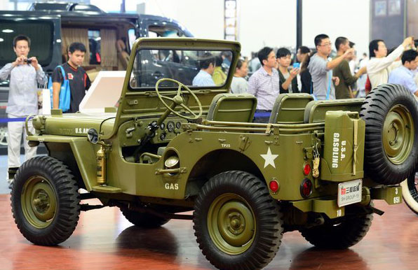 Vintage cars on show in Wuhan