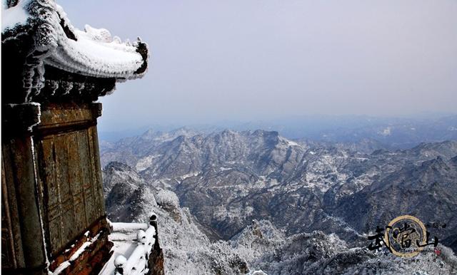 The beauty of the Wudang Mountains covered in snow