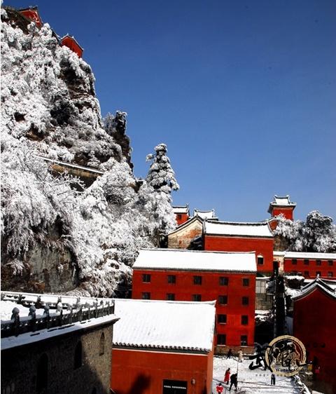 The beauty of the Wudang Mountains covered in snow