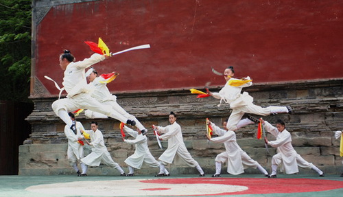 Wudang welcomes tourists for Taoist celebration