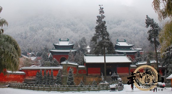 Wudang Mountains is transformed after snowfall