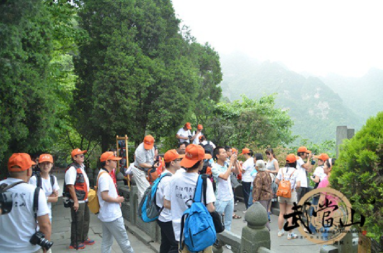 Tianya Forum users impressed by Wudang's beauty