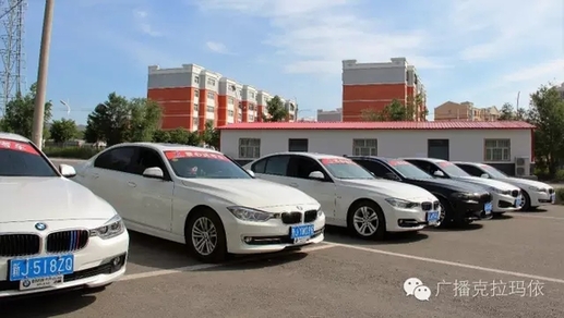 Taxi drivers provide free rides for 'gaokao' students