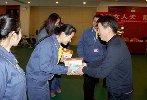 Women's Day celebrated with fun games in Urumqi State Development Zone