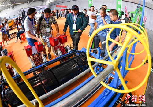 Modern agricultural machinery farms success in Urumqi