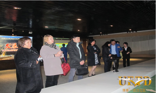 Kazakhstan media delegation visits Urumqi