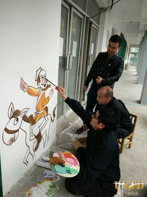 Wall painting depicts ethnic unity in Xinjiang