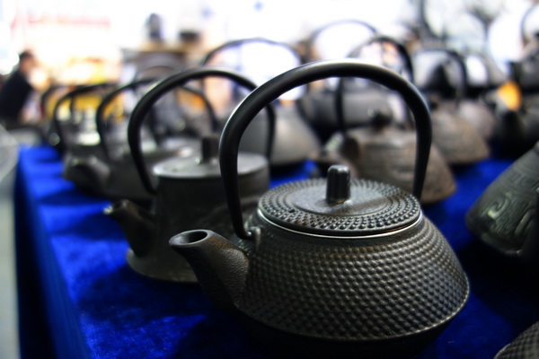 Handicraft works are highly welcomed at Yunnan Cultural Industry Expo