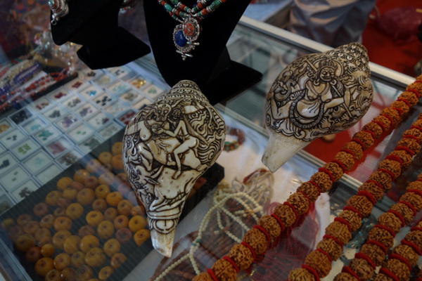 Handicraft works are highly welcomed at Yunnan Cultural Industry Expo