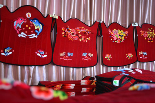 Tengchong circular bead embroidery