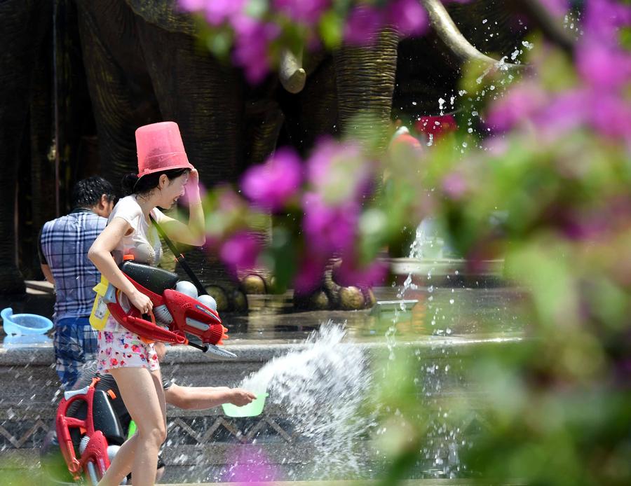 Water-sprinkling festival celebrated by people of Dai ethnic group in SW China