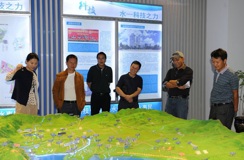 Xishuangbanna Economic Zone team visit Kunming Hi-Tech