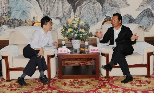 Wang Minzheng meets delegation from Dongxun Sciences & Technology Co
