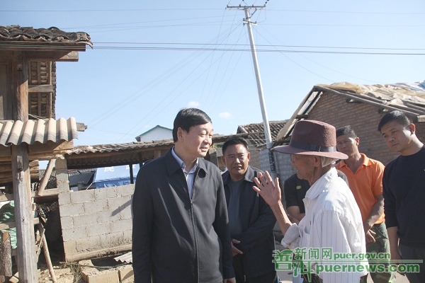 Qian Dewei visits earthquake-stricken area