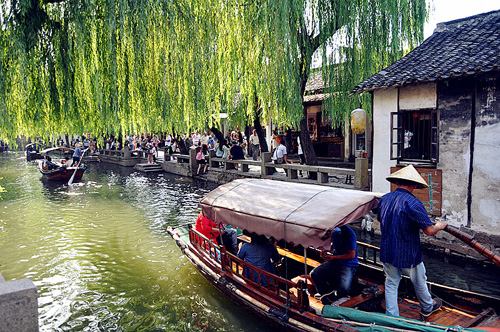 Resplendent autumn of Zhouzhuang