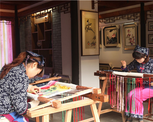 Suzhou embroidery workshop