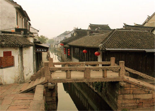 Come to Zhouzhuang to recall old film scenes