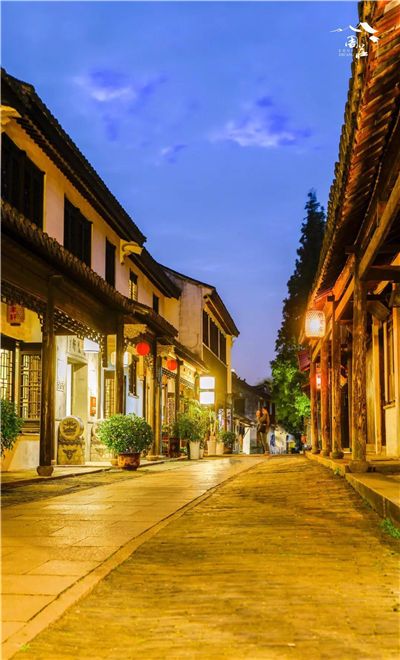 Snapshots of night view of Zhouzhuang