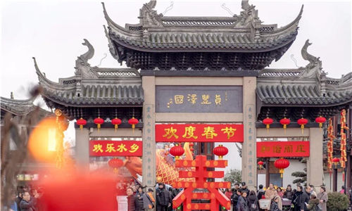 Zhouzhuang welcomes over 220,000 visitors over Spring Festival