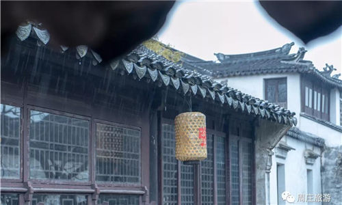 Snapshots of captivating Zhouzhuang in rainy season