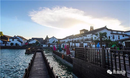 Seek love romance in Zhouzhuang as Internet Valentine's Day approaches