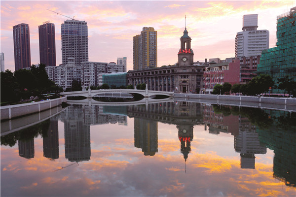 The bridges of Suzhou Creek