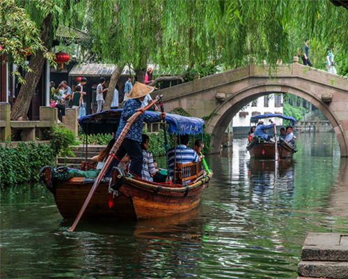 Relish slow-paced life in Zhouzhuang