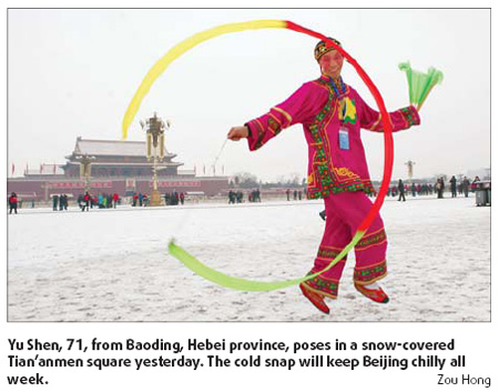 Cold weather puts chill on travel during lunar festival