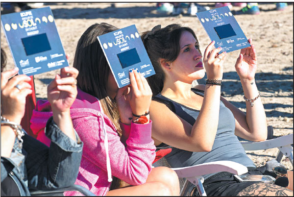 'Ring of fire' eclipse delights stargazers