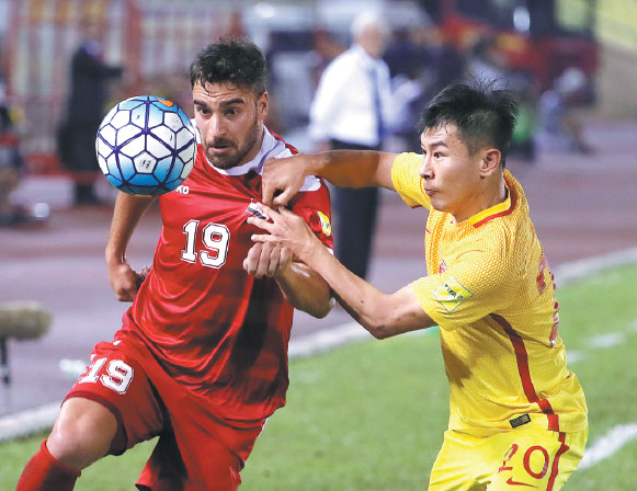 Late blow puts China on ropes