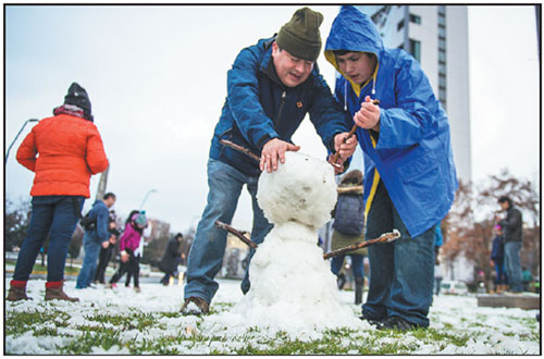 Heavy rainfall, snowstorms lash Chile