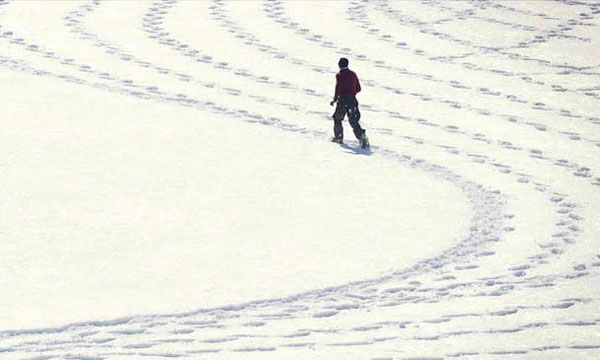 Drawing in snow - that is so cool!