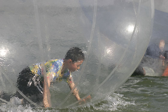 Travelling on water 