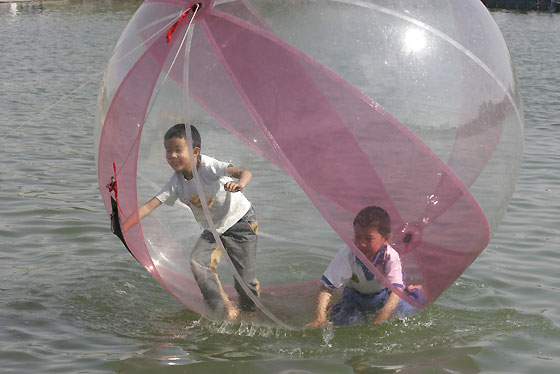 Travelling on water 