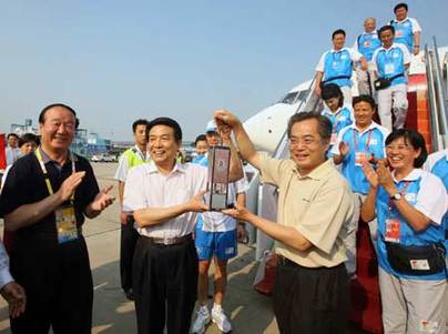 The Olympic torch arrived in the host city Beijing on Tuesday afternoon, ready for the final leg of its global relay before the 29th Olympic Games open on Friday.