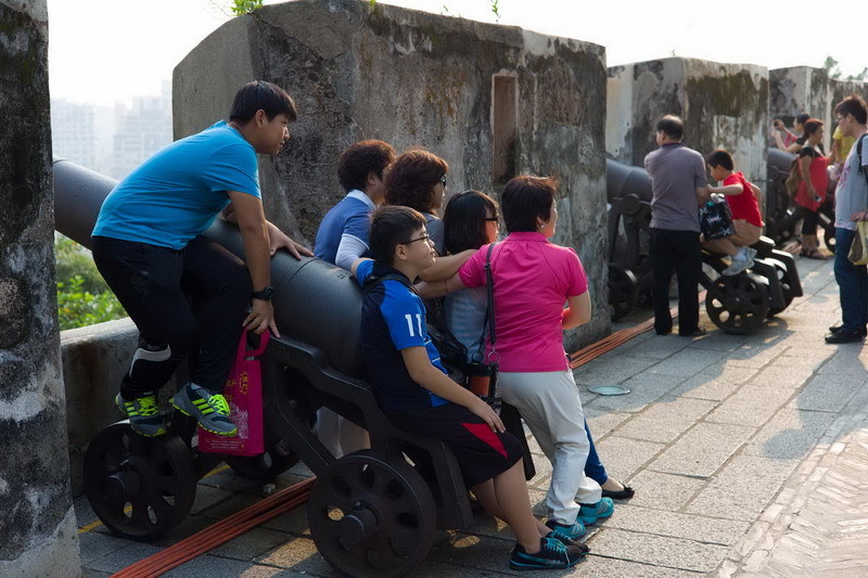 Are Chinese tourists uncivilized?