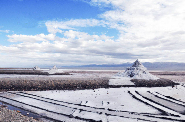 Xining, the gateway of the Tibetan Plateau