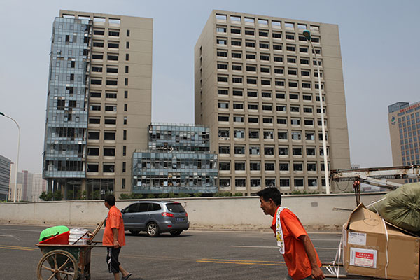 Tianjin victim deals with the explosion aftermath