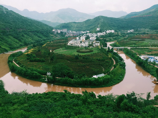 Picturesque ancient town between mountains