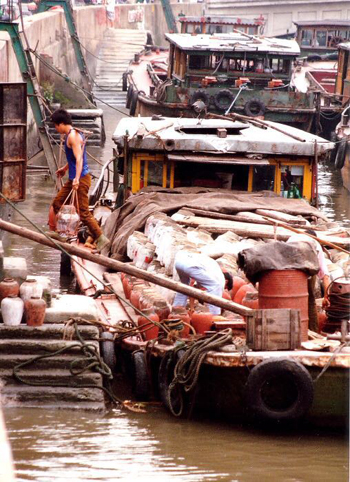 Shanghai then and now: Changes through the lens