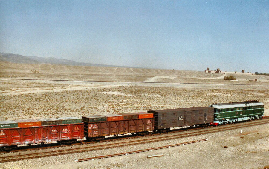 Traveling on board China's trains for 30 years