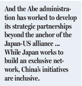Abe's exclusive initiatives are contrary to the trend of times