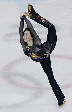 Irina Slutskaya from Russia performs in the women's short program during the Figure Skating competition at the Torino 2006 Winter Olympic Games in Turin, Italy, February 21, 2006. [Reuters]