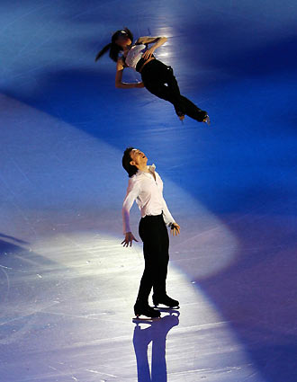 Qing Pang and Jian Tong of China perform during the Figure Skating gala of the Torino 2006 Winter Olympic Games in Turin, Italy, February 24, 2006.