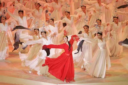 Dancers perform during the opening ceremony of the Sixth Asian Winter Games in Changchun, northeastern China's Jilin Province, January 28, 2007.