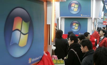 Customers wait to buy Microsoft Corp's new 