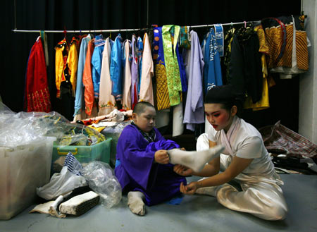 Huangmei opera performers